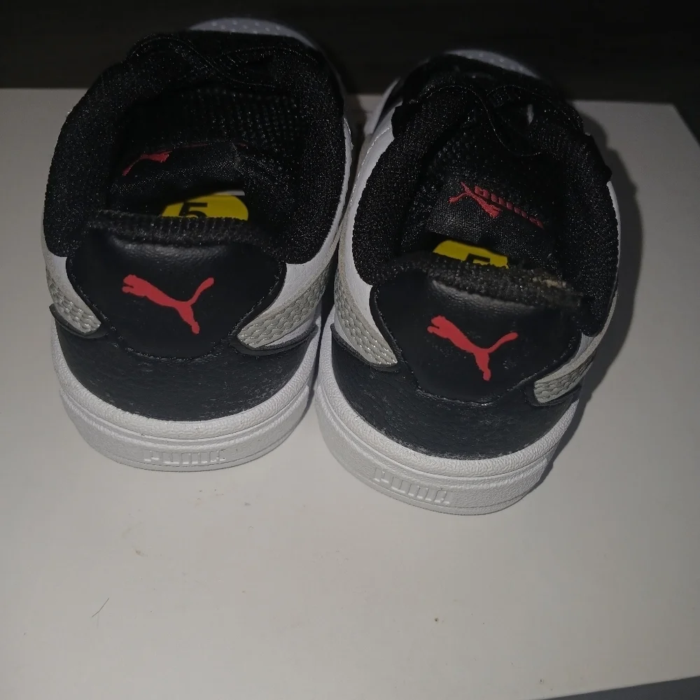 Puma Black and White Kids  Shoes SIZE 4